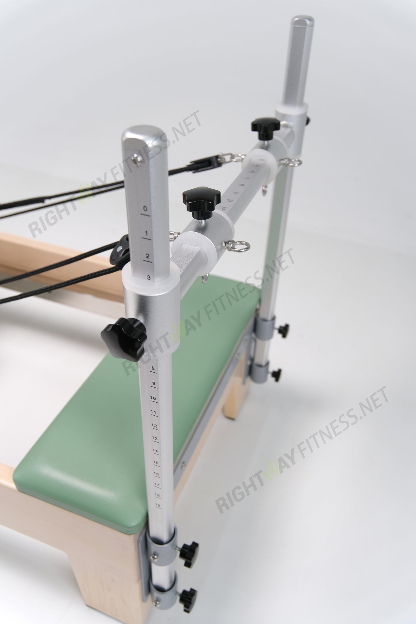 Solid Maple Inner Track Pilates Reformer with Aluminum Graduated Posts